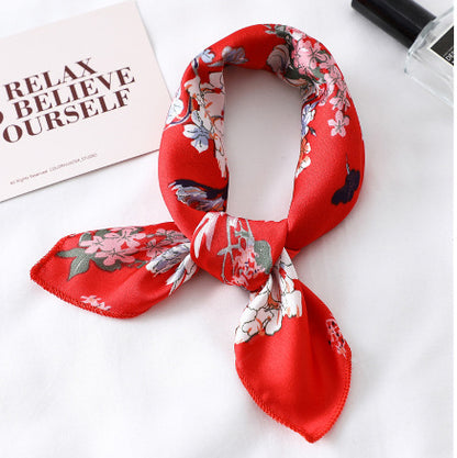 Women’s Retro Literary Small Square Neck Scarf